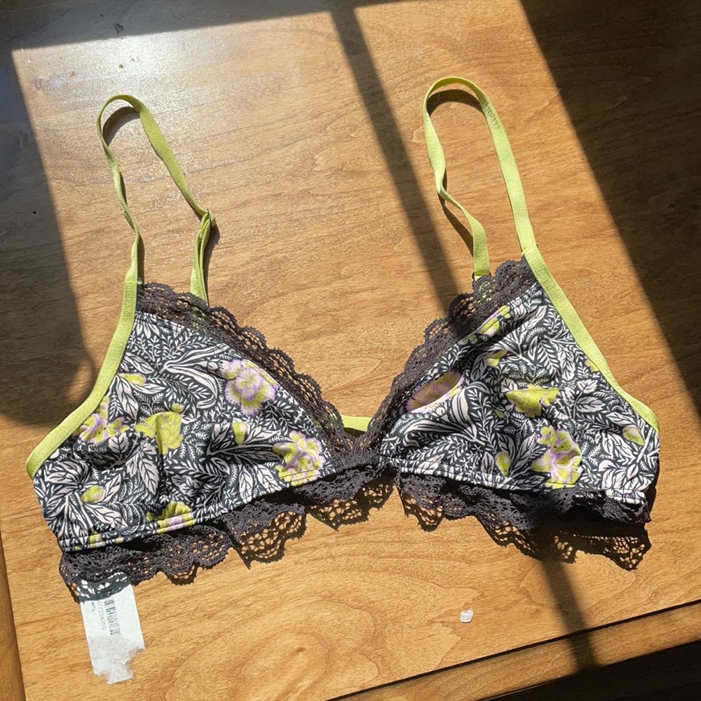 Dainty Flower Bralette